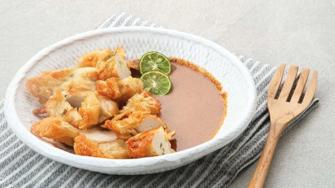 Rekomendasi 3 Tempat Batagor di Surabaya dengan Bumbu Kacang Melimpah