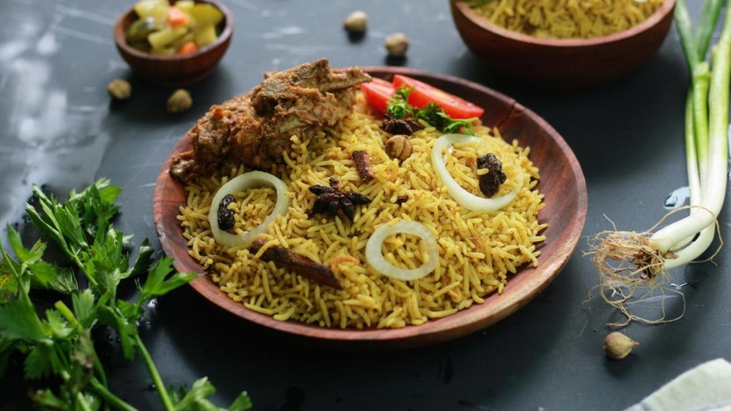 Rekomendasi 8 Tempat Nasi Kebuli Bandung dengan Rasa Khas Timur Tengah