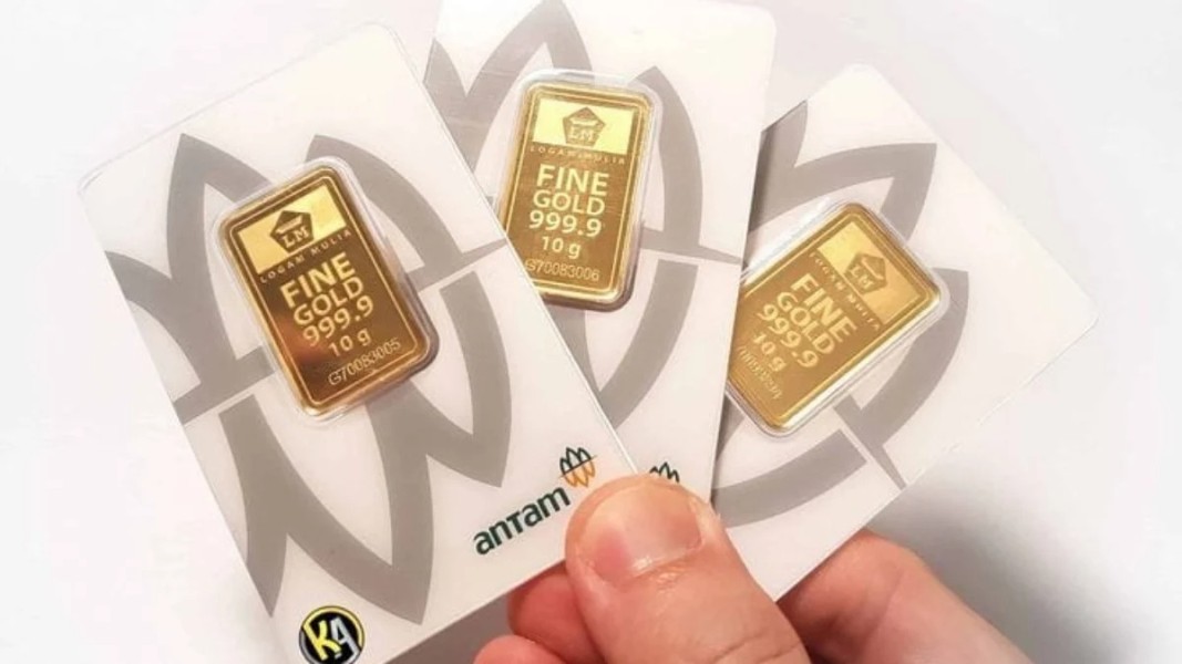 Emas Antam Menguat, Harga Per Gram Sentuh Rp1,906 Juta
