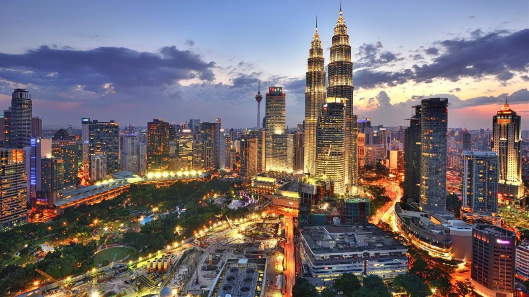 Tips Budget Travel dari Surabaya ke Malaysia: Rahasia Liburan Hemat dan Berkesan