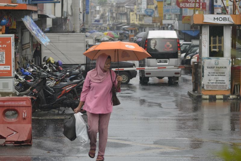 BMKG: Cuaca Didominasi Hujan Ringan