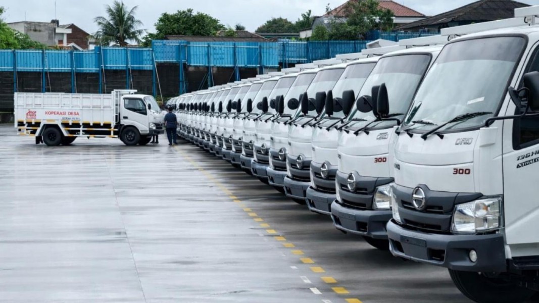 Perkuat Distribusi Desa, Hino Pasok 10.000 Truk untuk Kopdes Merah Putih