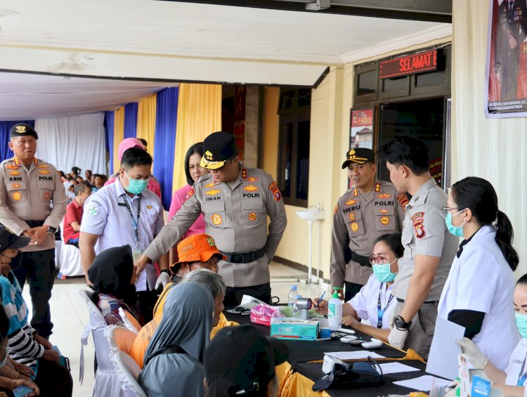 Sambut Hari Bhayangkara ke 79, Kapolda Kalteng Pimpin Bakti Kesehatan dan Serahkan Bansos untuk Petani di Gunung Mas