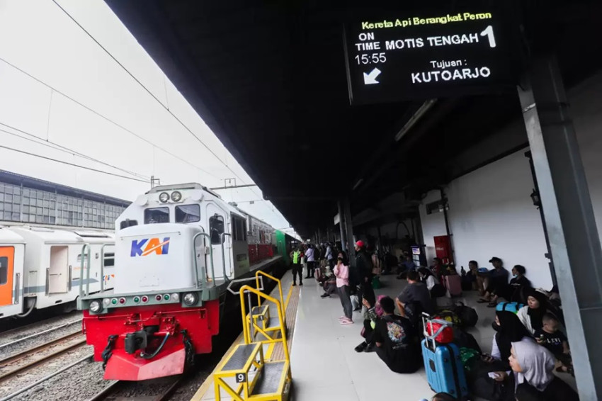 Mudik Nyaman dan Aman dengan Kereta Api: Strategi Jitu untuk Lebaran 2025