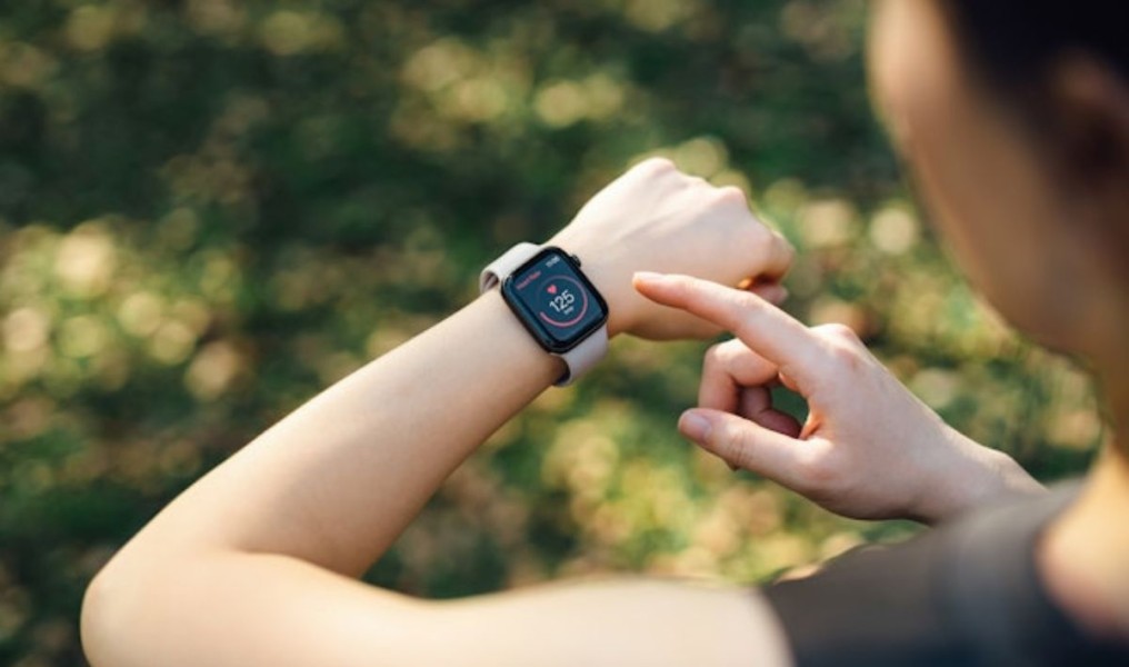 Gaya Hidup Sehat 2025 dengan Gadget Fitness Modern
