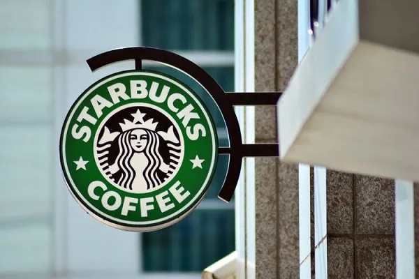 Starbucks Tutup 100 Toko, Strategi Perbaiki Penjualan AS