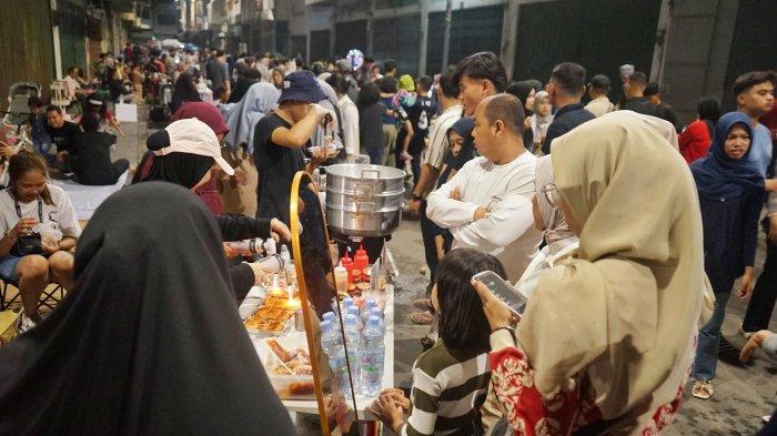 UMKM Menyala di Kesunyian Malam: Car Free Night Medan Hidupkan Perekonomian Lokal