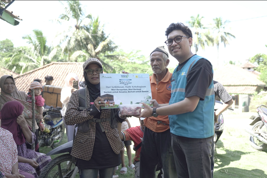 Berbagi Kebahagiaan Idul Adha 1447 H, PLN Electricity Services Grup Potong 57 Hewan Kurban dan Salurkan 5.450 Paket Daging