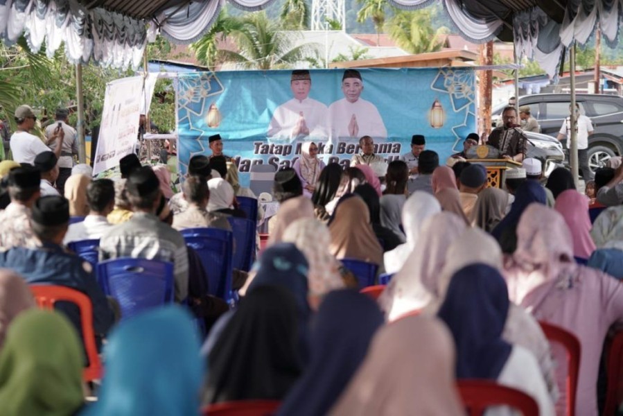 Pemkab Halmahera Tengah Salurkan Ribuan Paket Sembako Gratis Saat Safari Ramadan