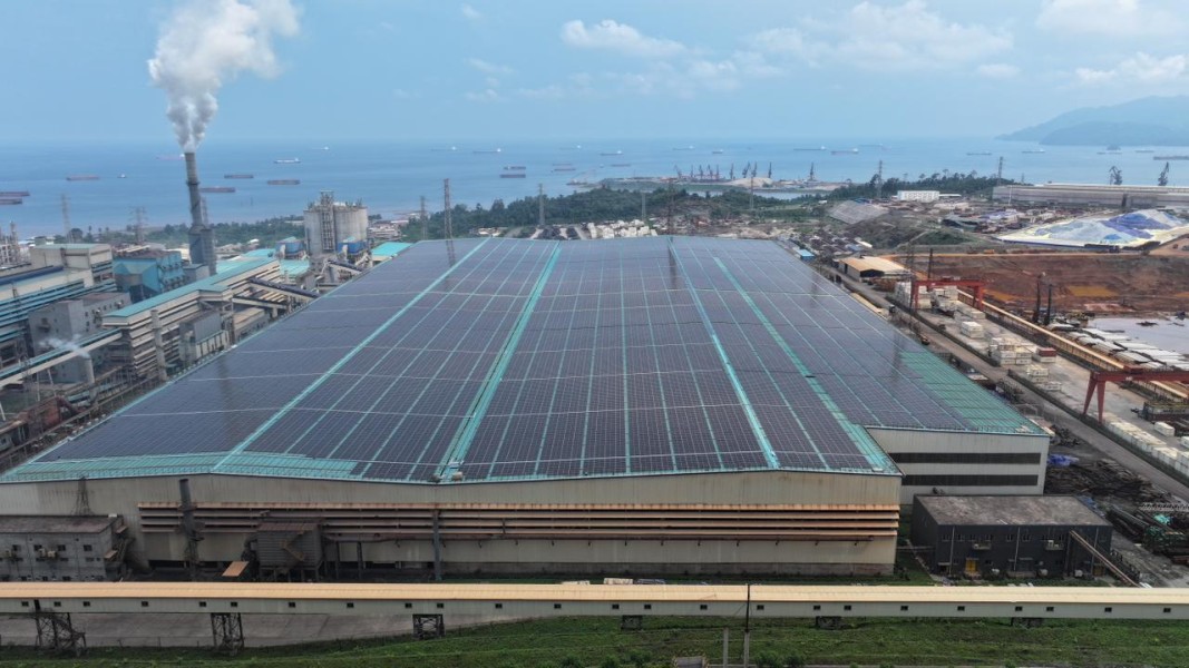 PT DSI Bangun PLTS Atap 65,89 MWp IMIP Dorong Energi Bersih Industri