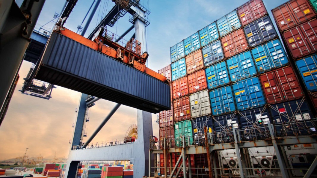 Logistik Efisien Jadi Fondasi Transformasi Ekonomi Indonesia Menuju 2045
