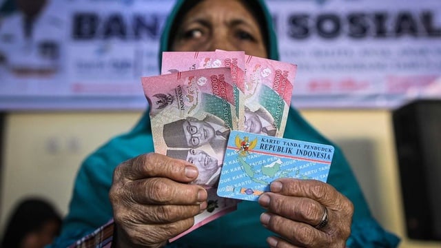 Bansos Rp200 Ribu Bisa Daftar Online dari Rumah