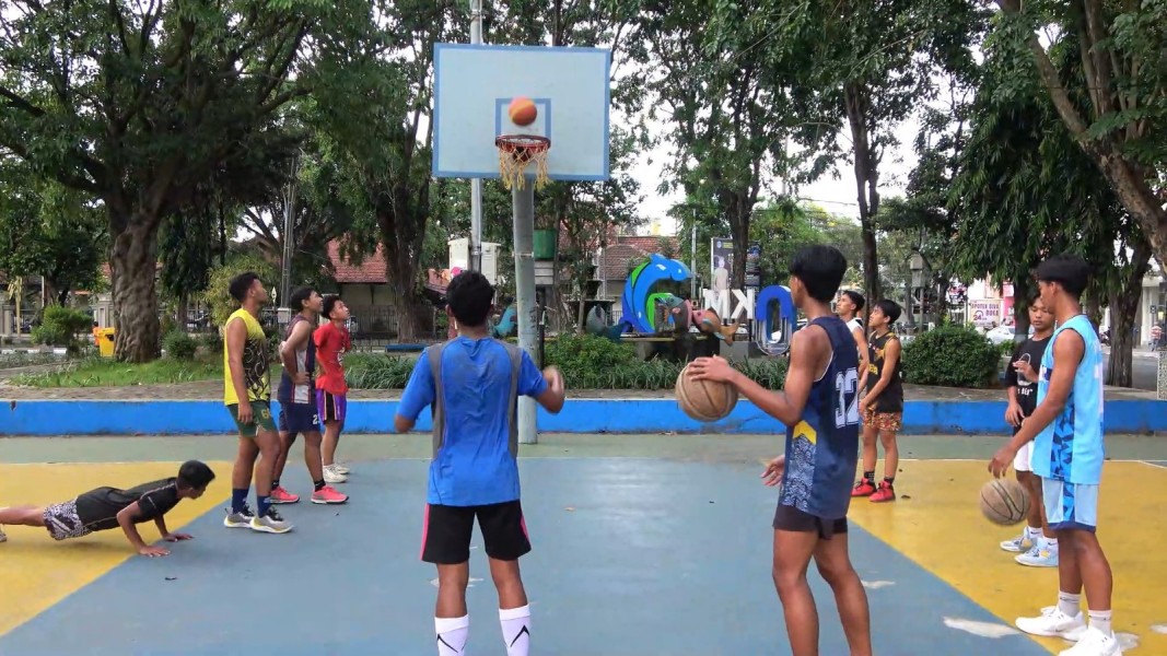 Tim Basket Putra Lamongan Persiapkan Diri dengan Matang Menuju Pra Porprov Jawa Timur 2025