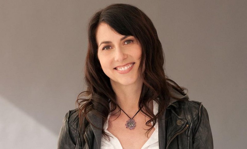 MacKenzie Scott: Keteladanan Inspiratif dalam Filantropi Senyap