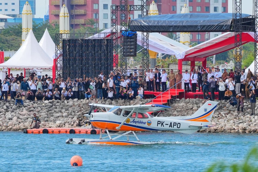 Uji Coba Penerbangan Seaplane Jadi Tonggak Transportasi