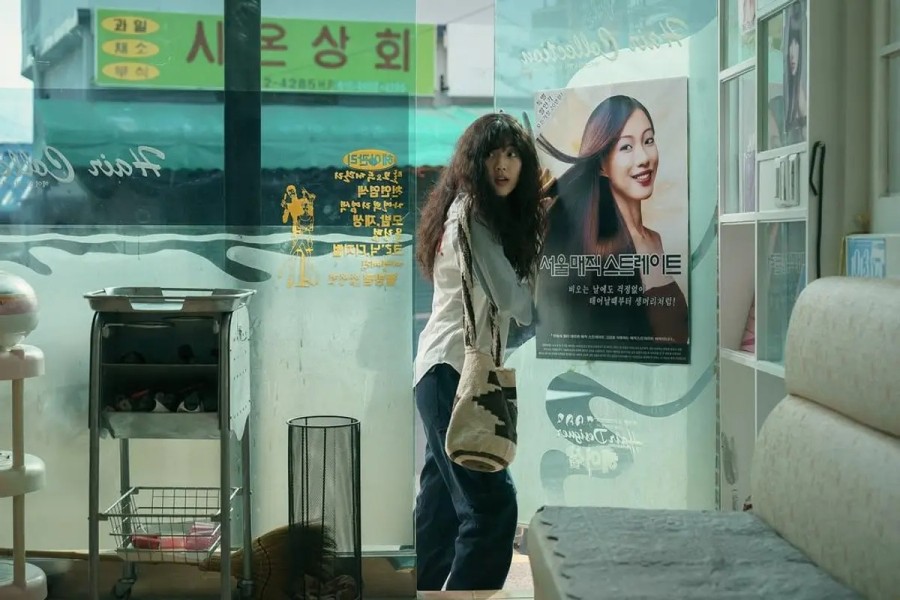 Pesona Aktris Korea Shin Eun Soo di Love Untangled