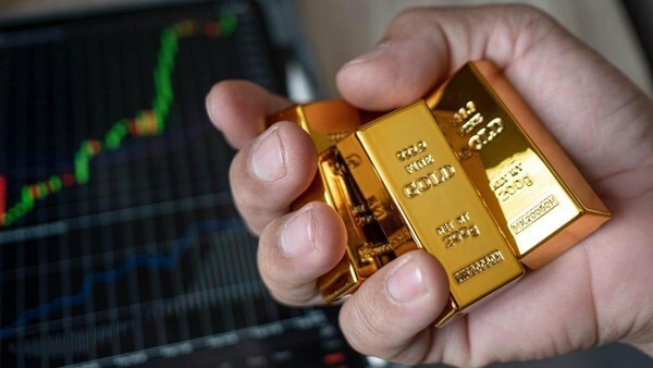 Harga Emas Dunia Melesat, Geopolitik Dorong Sentimen Pasar