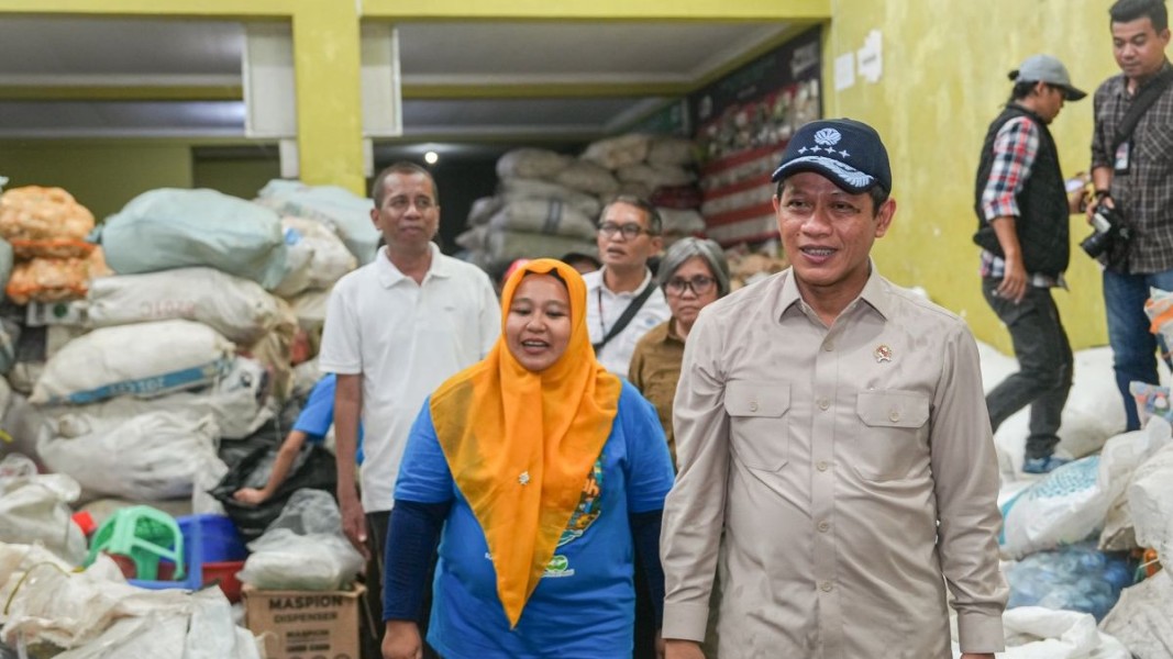 Menteri LH Ingatkan Rumah Tangga Ambil Peran Penting Selesaikan Darurat Sampah