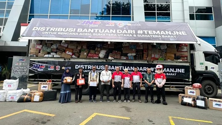 JNE Distribusikan 500 Ton Bantuan Peduli Korban Bencana Sumatera