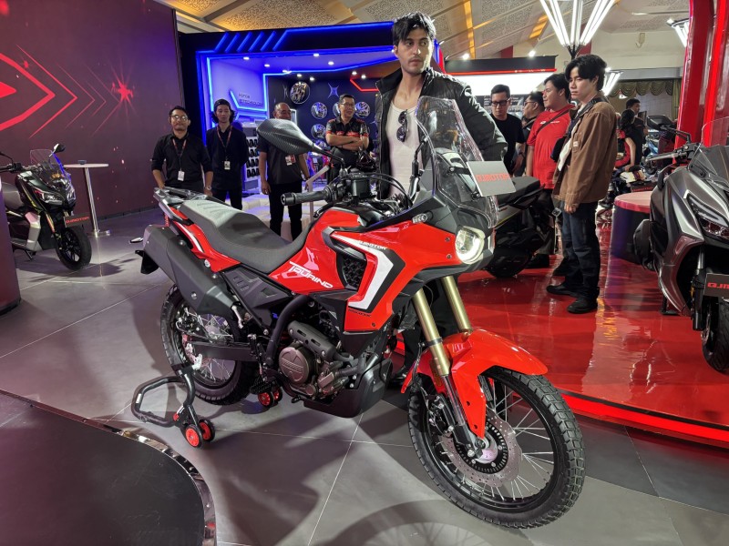 QJMotor Luncurkan Dua Motor Baru di IIMS 2026, Fokus Mobilitas Harian dan Teknologi Digital