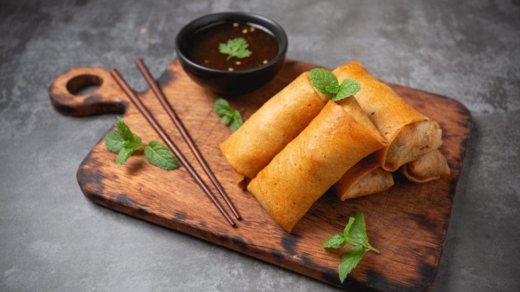 12 Lumpia Legendaris Semarang yang Selalu Jadi Buruan Pecinta Kuliner Lokal