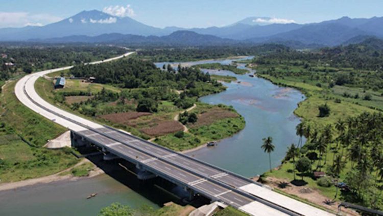 Proyek Tol Padang Sicincin Didukung Pasokan Semen Berkualitas dari SIG