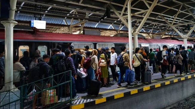 Tidak Ada Penurunan Harga Tiket Kereta Api Selama Lebaran 2025, PT KAI Siapkan Alternatif Mudik Gratis