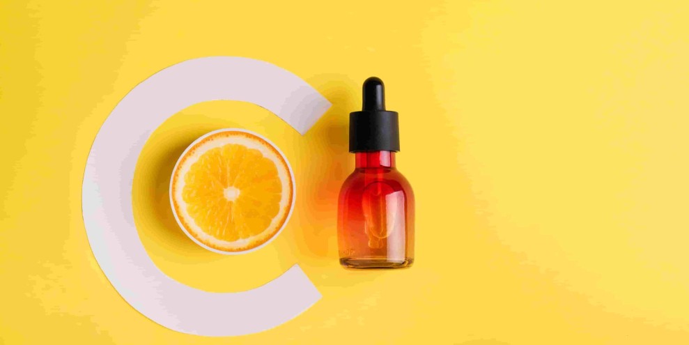 Rutin Gunakan Serum Vitamin C, Dapatkan Kulit Cerah Alami Maksimal
