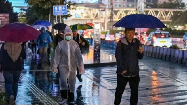 BMKG Prediksi Hujan Ringan Jakarta Selatan Timur Siang Hari Warga Diminta Waspada