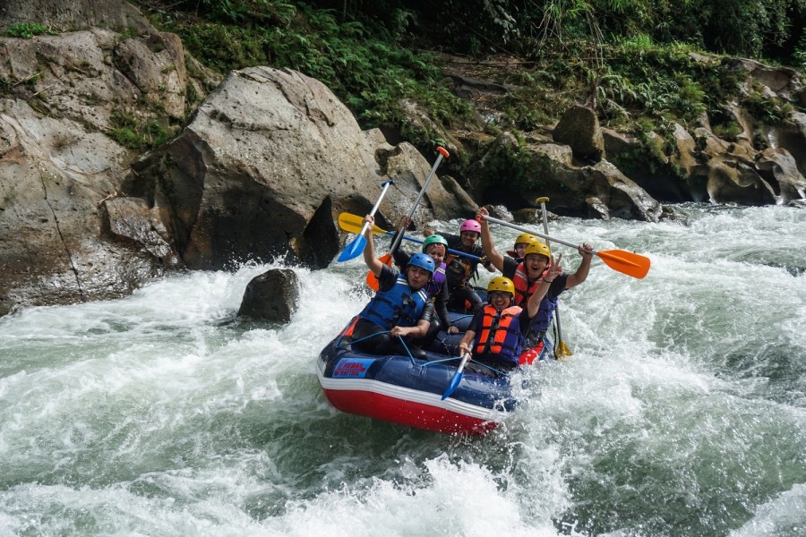 Arung Jeram Menyenangkan dan Bermanfaat untuk Tubuh