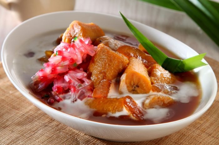 Mencari Kesegaran Kolak Pisang Pasar Santa Sebagai Menu Takjil Sore Ini