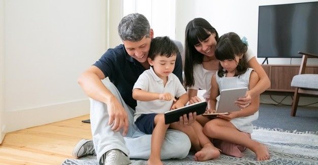 Peran Orang Tua Dorong Anak Bijak Gadget