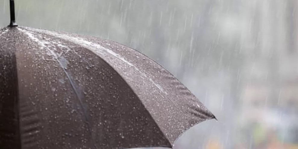 Hujan Masih Guyur Indonesia Selasa Ini Warga Diimbau Waspada