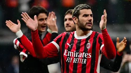 AC Milan Berhasil Curi Poin di Kandang Genoa dengan Kemenangan Dramatis 2-1 dalam Laga Liga Italia Serie A AC Milan Berhasil Curi Poin di Kandang Genoa dengan Kemenangan Dramatis 2-1 dalam Laga Liga Italia Serie A