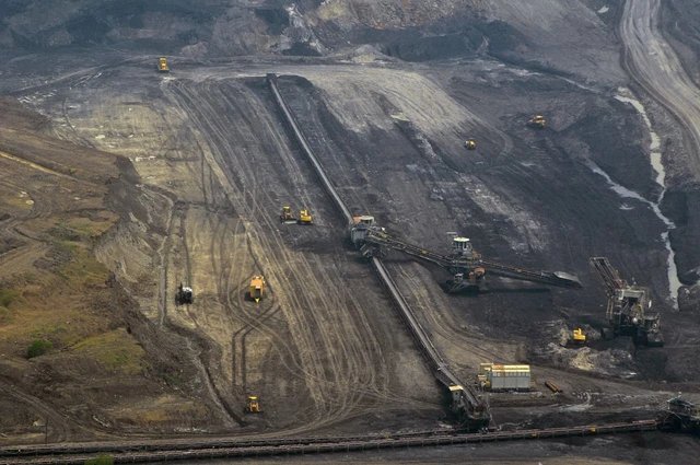 ESDM Siapkan Ratusan Izin Pertambangan Rakyat Baru Dorong Legalitas Tambang Daerah