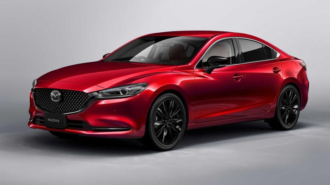 Mazda Padukan Otomotif dan Fesyen di GIIAS