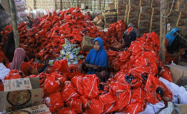 Distribusi 6.000 Paket Sembako di Sidrap: Upaya Meringankan Beban Warga Selama Ramadhan
