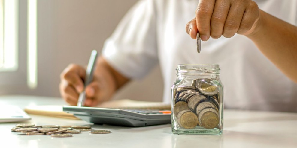 Tips Menabung Bulanan agar Gaji Selalu Cukup dan Keuangan Tetap Sehat