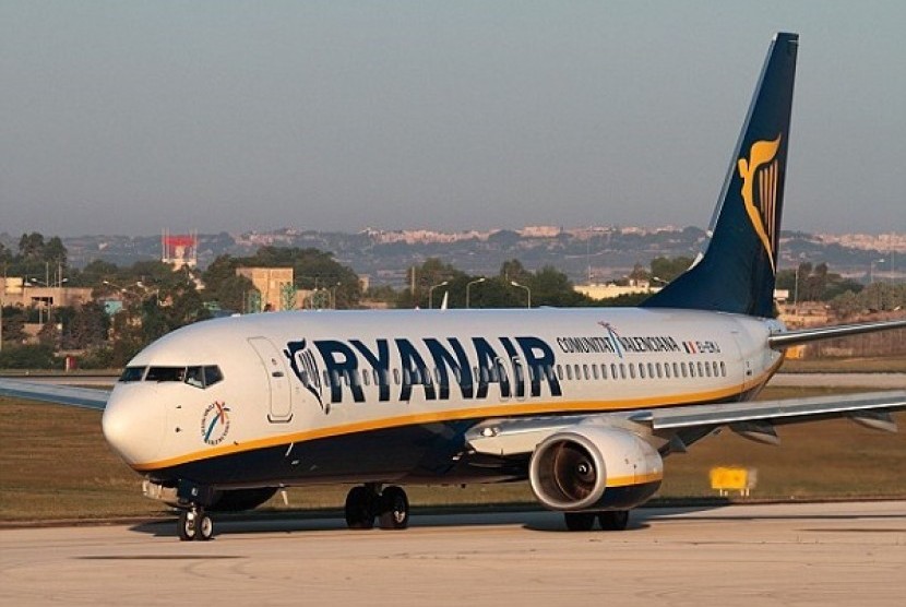Pesawat Ryanair Mendarat Darurat di Prancis karena Penumpang Mengalami Serangan Jantung