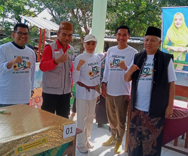 Muslimat NU Kendal Tingkatkan Kemandirian Perempuan Melalui Gelaran Bazar UMKM