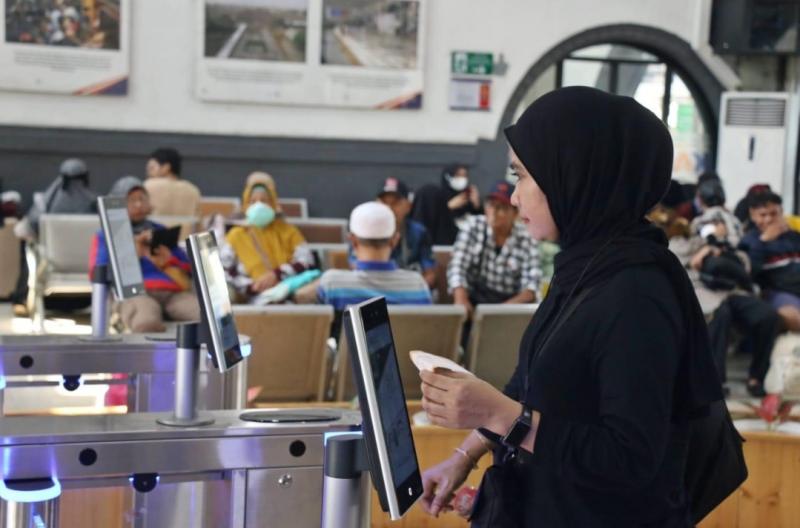 KAI Terapkan Face Recognition, Hemat Ribuan Rol Kertas