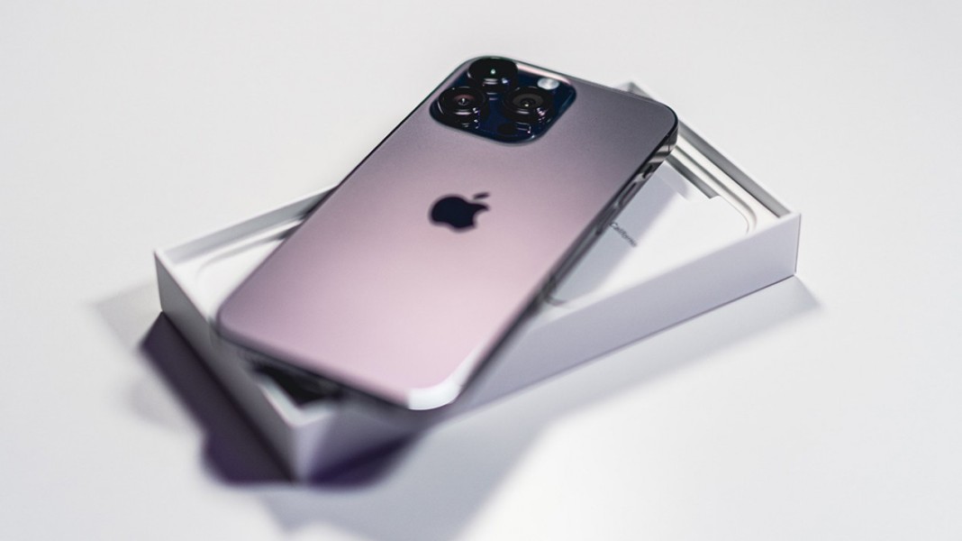 Apple Siap Luncurkan iPhone Lipat Pertama pada 2026: Inovasi dan Harga Menggoda
