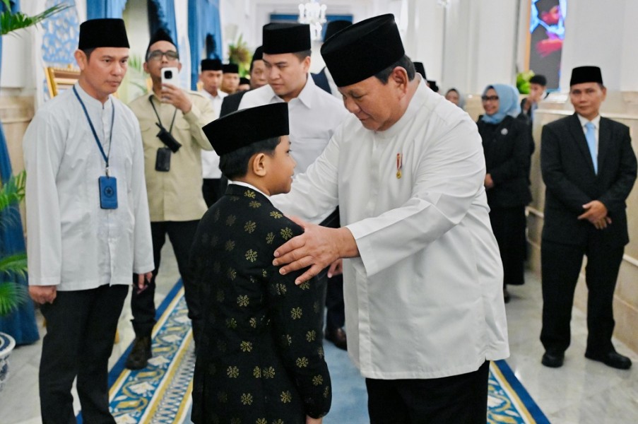 Prabowo Apresiasi Qori Cilik Juara MTQ Internasional di Istana Negara
