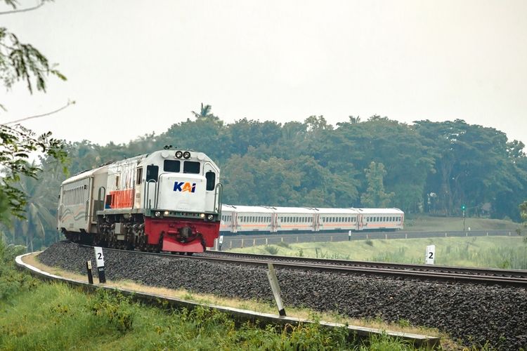 Diskon Tiket Kereta Api Spesial HUT Stasiun Semarang Poncol