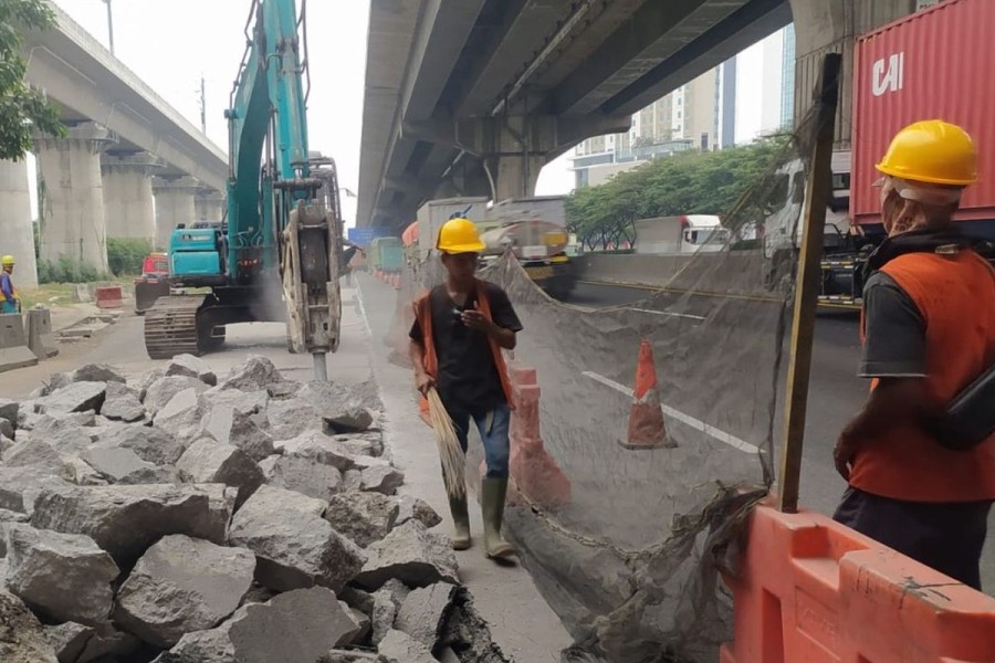 Pemeliharaan Jalan Tol JORR KM 38 oleh Jasamarga