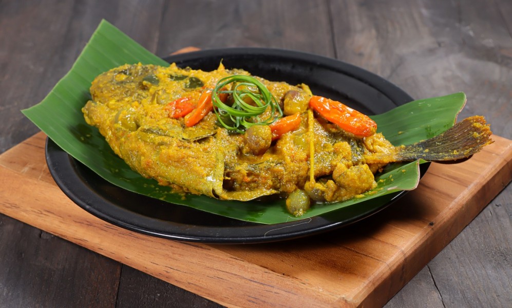 7 Resep Bumbu Pesmol Ikan Nila Sederhana tapi Kaya Rasa