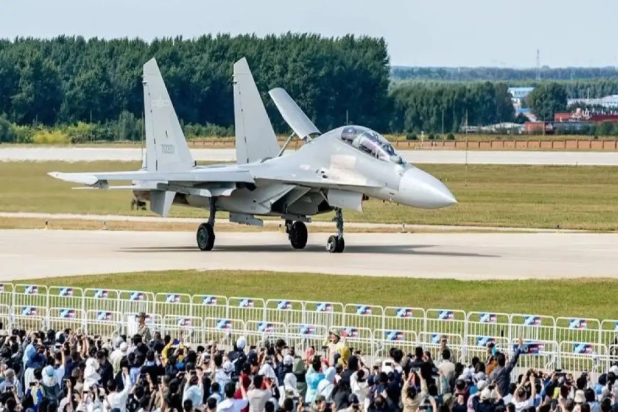 Pesawat Tempur J-10 Chengdu Siap Terbang di Langit Jakarta