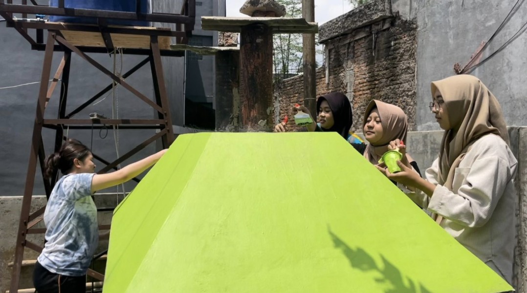 Pembelajaran Inovatif di SDN Jatinangor, ENVRZ! KMIL ITB Gabungkan Ilmu Sains dan Budaya Lokal