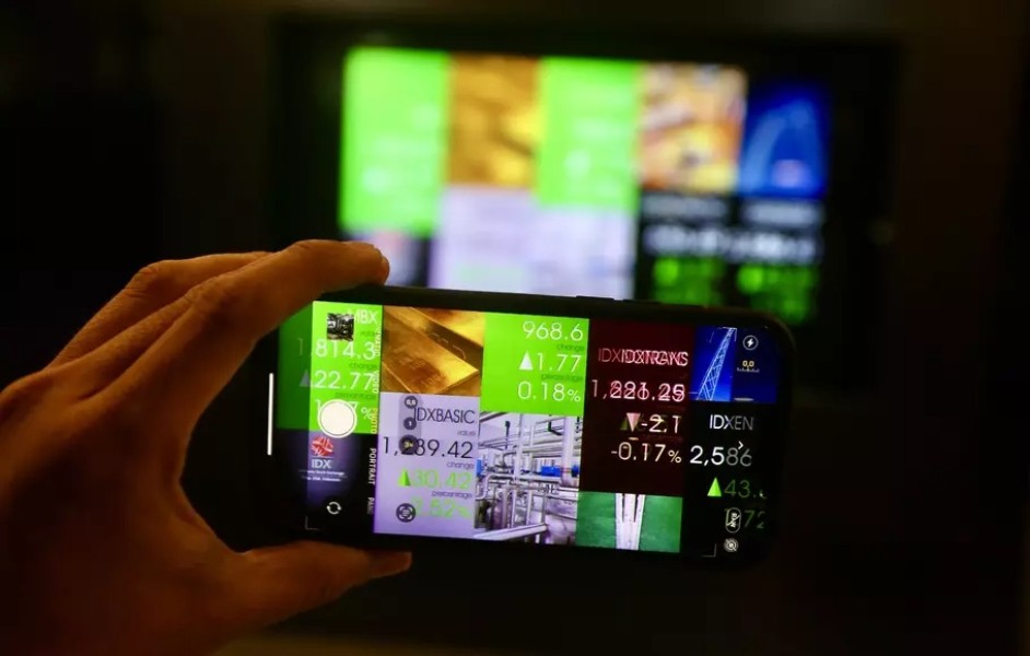 IHSG Dibuka Menguat 0,32 Persen 5 Saham Melejit Tajam