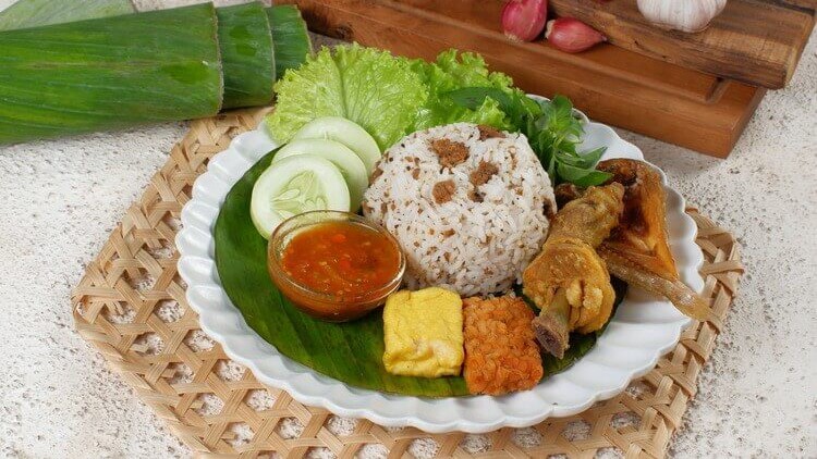 Rekomendasi 9 Tempat Makan Nasi Tutug Oncom Bandung Untuk Pecinta Kuliner
